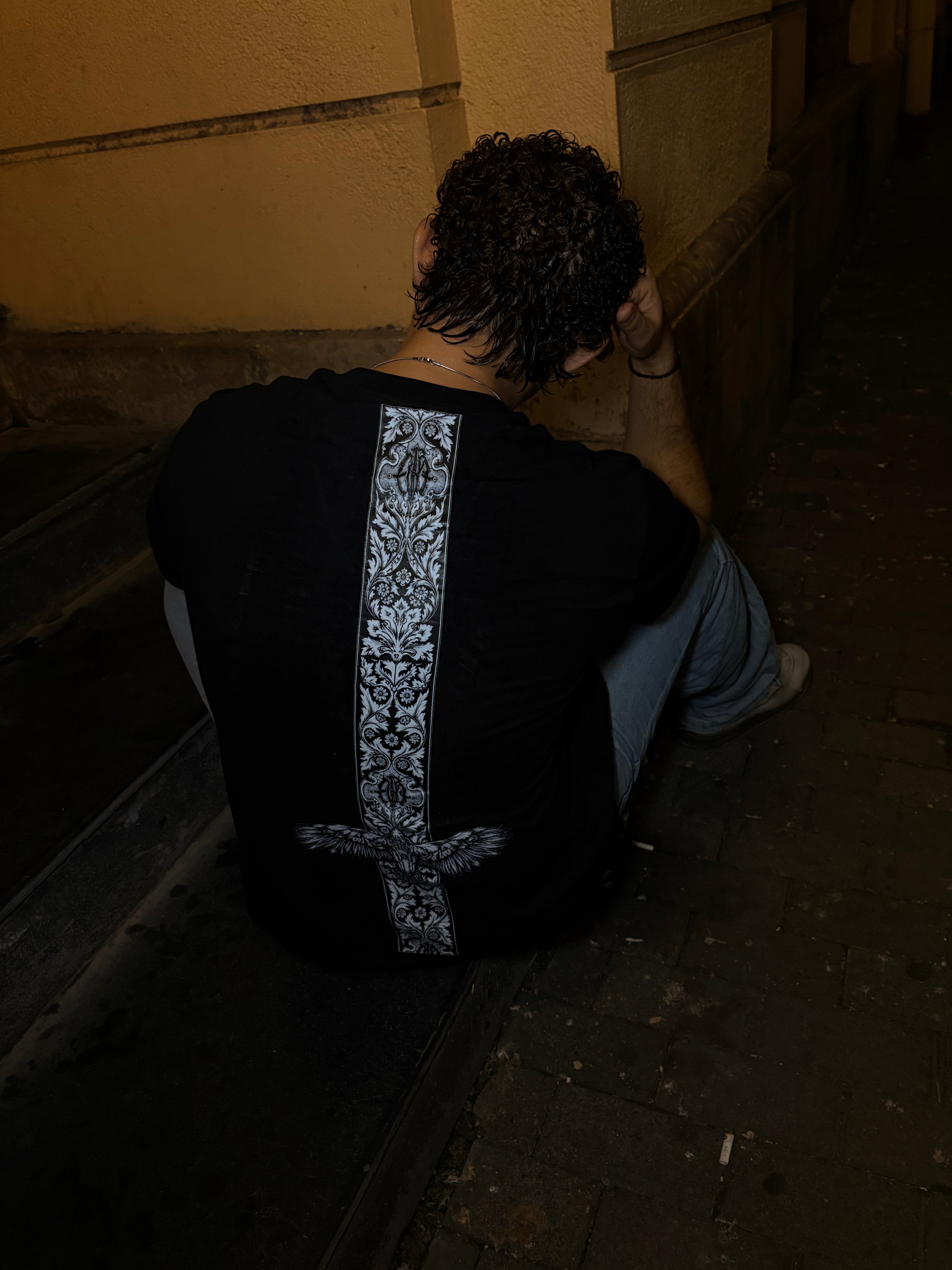 TARZ Oversized T-Shirt — Black