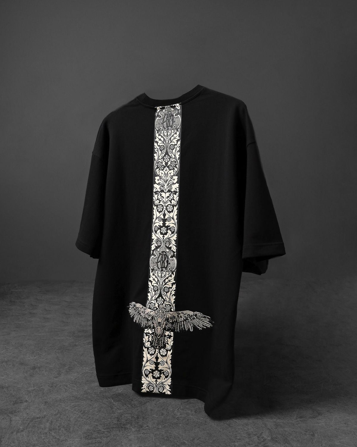 TARZ Oversized T-Shirt — Black